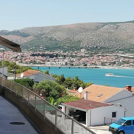 Mali Appartamento Traù